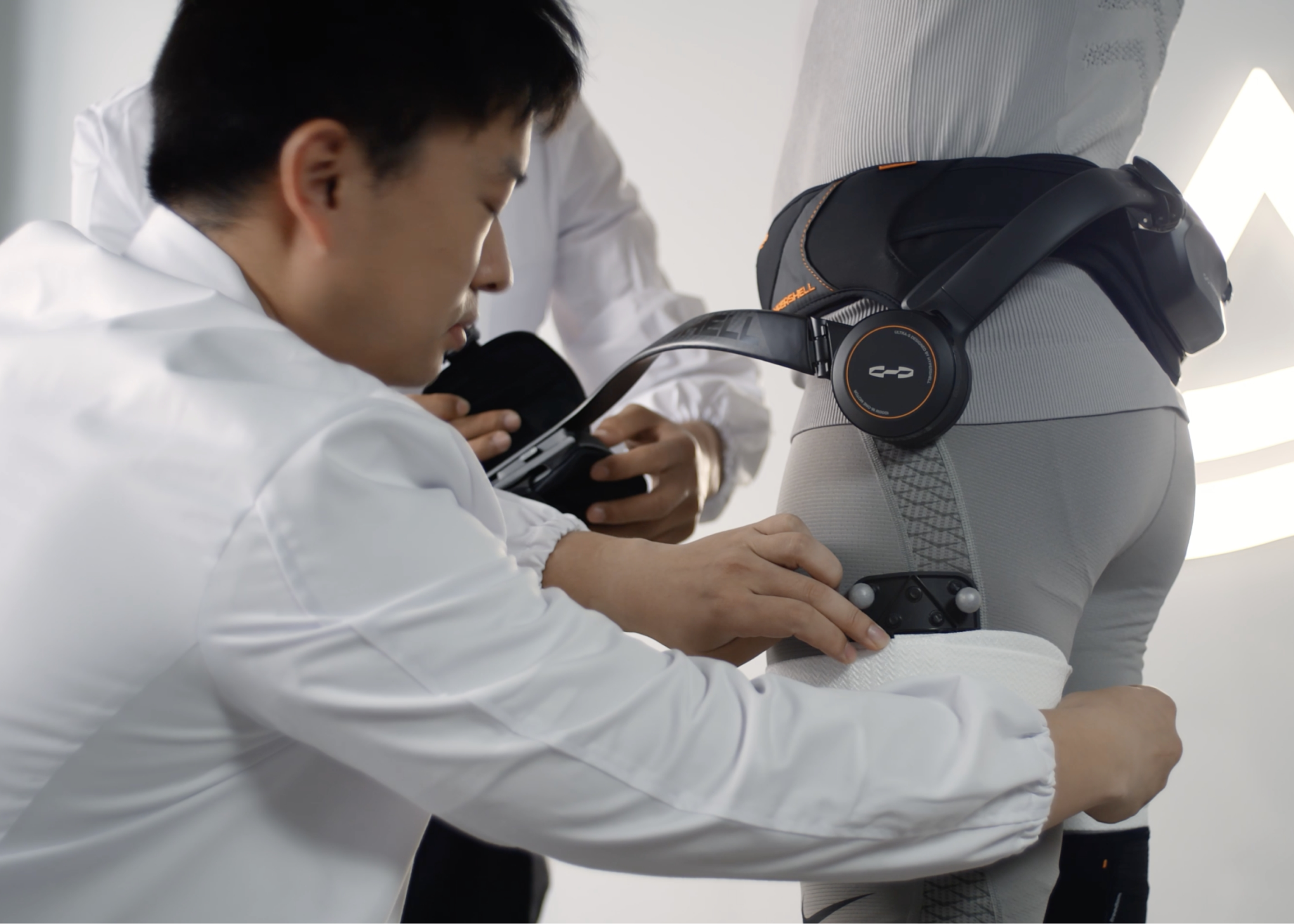 HyperIntuition™ atende TÜV Rheinland: um novo padrão para exoesqueletos